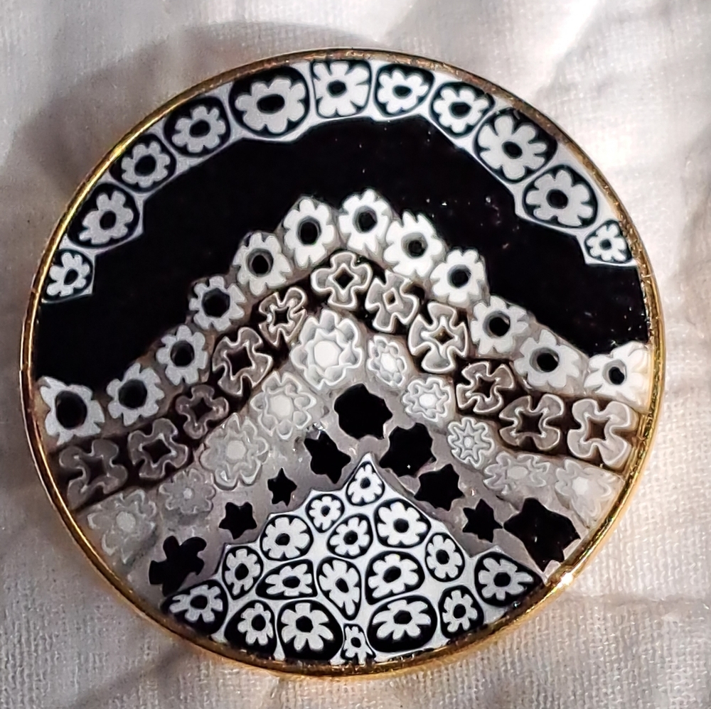 Murano glass broach